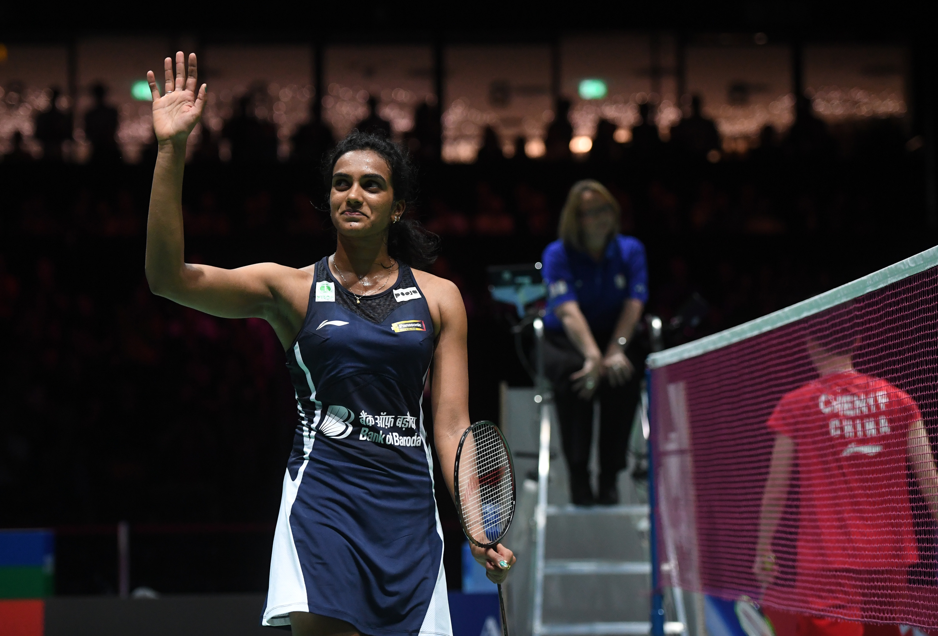 日本羽毛球队险胜印度羽毛球队，辛杜三分雨点燃全场