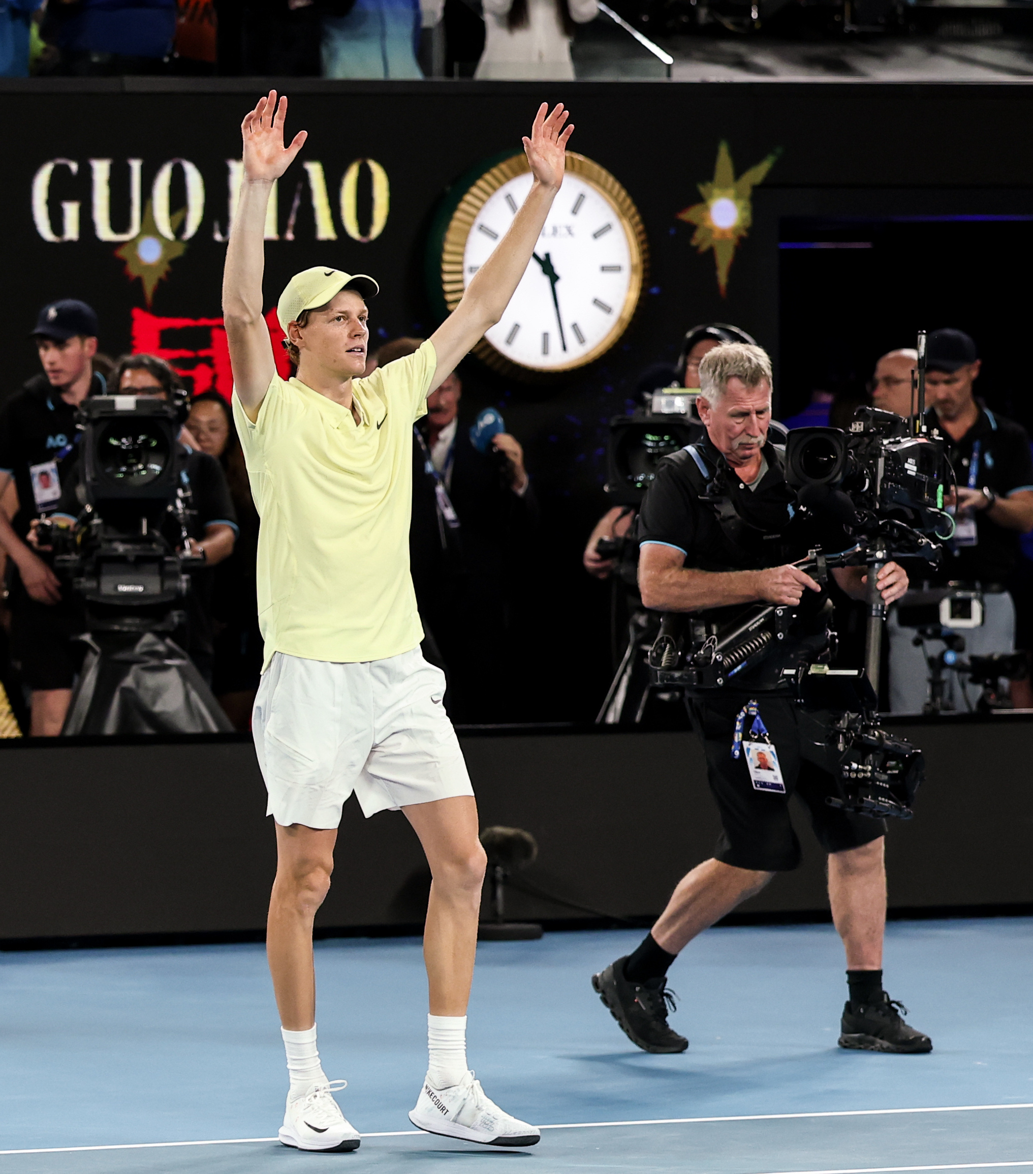 意大利网球队完胜美国网球队，兹维列夫制霸全场