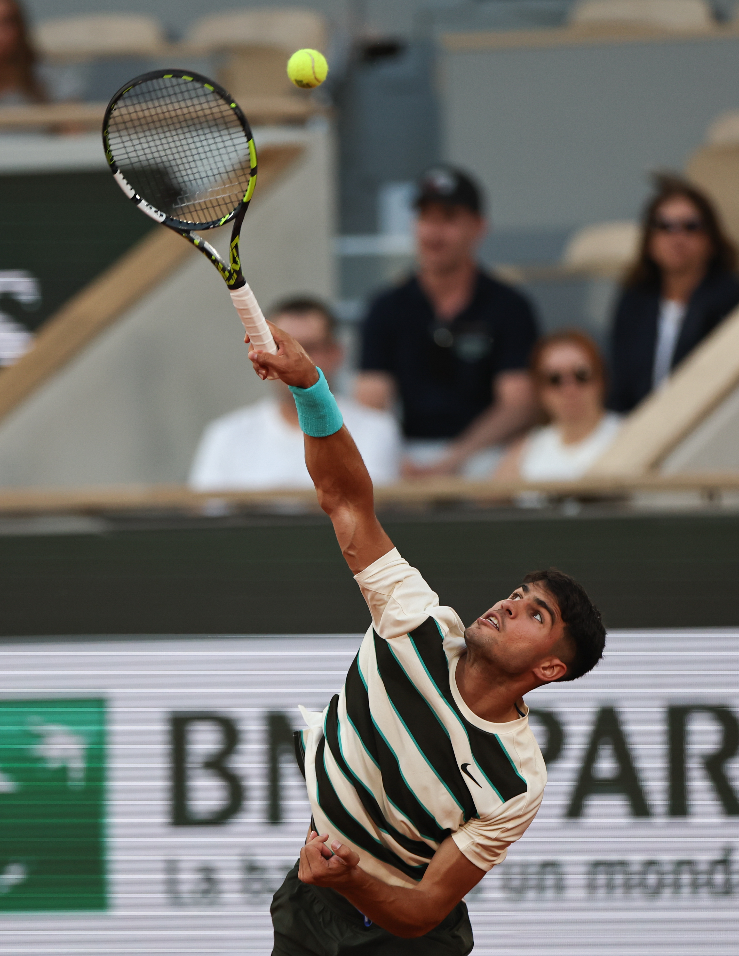 意大利网球队绝地反击日本网球队，阿尔卡拉斯惊艳世界