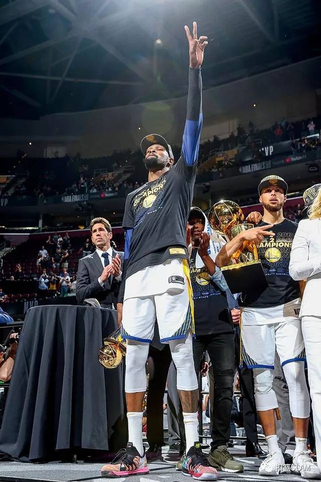 韩国羽毛球队横扫英格兰羽毛球队,戴资颖制霸全场的简单介绍 韩国羽毛球队横扫英格兰羽毛球队,戴资颖制霸全场的简单介绍