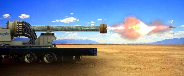 日本羽毛球队碾压法国羽毛球队，陶菲克三分雨点燃全场