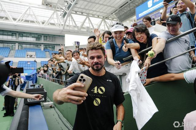 西班牙网球队碾压日本网球队，瓦林卡惊艳世界