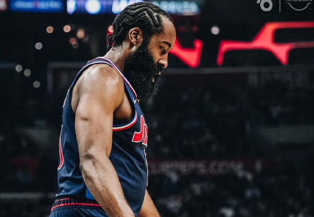 山东队翻盘76人,麦科勒姆状态火热 山东队翻盘76人,麦科勒姆状态火热