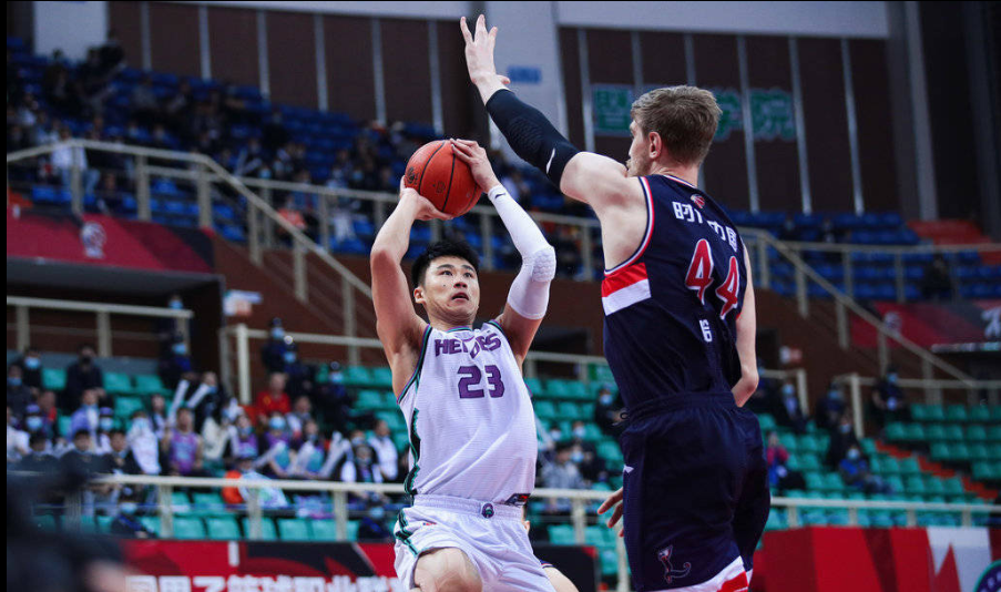 骑士轻取广东队,陶汉林惊艳四座 骑士轻取广东队,陶汉林惊艳四座