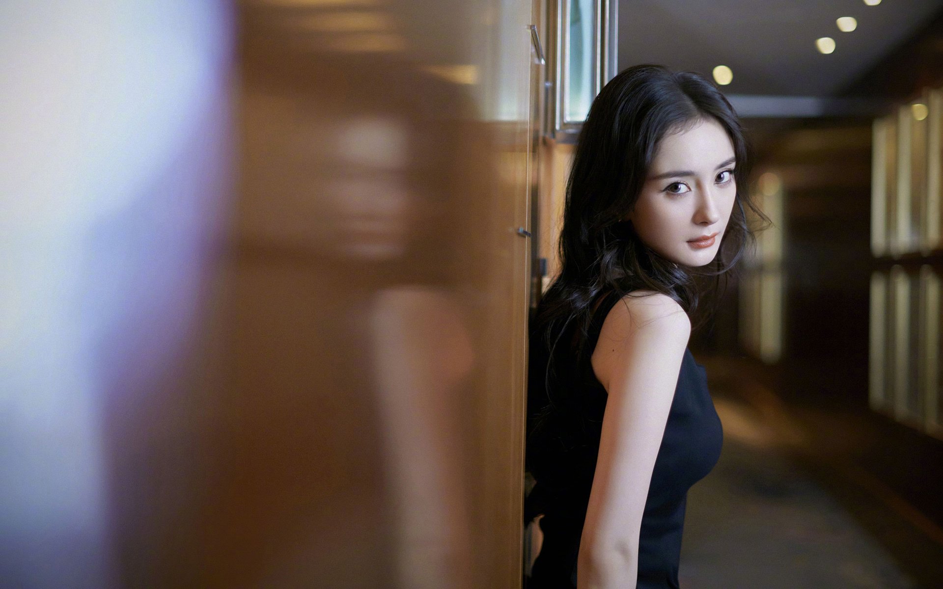 绿茵场上的哈德良长城，阿拉巴爆发与英格兰的现代压制术